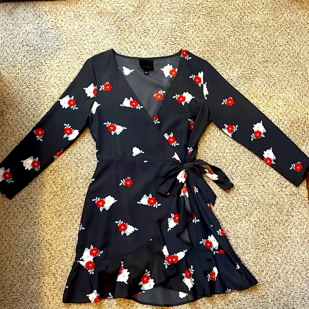 New Alice in the Eve Long Sleeve Wrap Dress. Never Worn.
